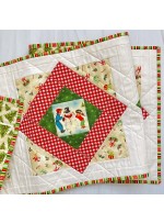 Vintage Christmas Runner by Sew Mariana