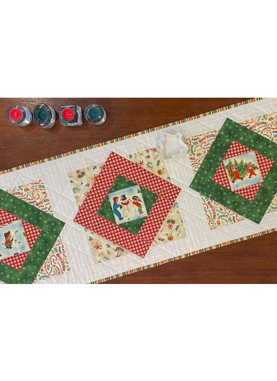 Vintage Christmas Runner by Sew Mariana